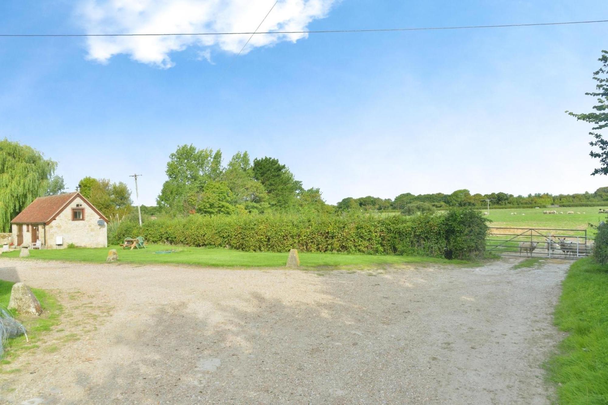 Willows Calbourne Exterior foto